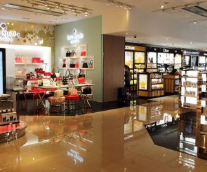 赴日本免稅店、酒店工作人員