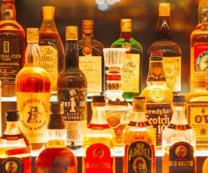 日本關(guān)西機場免稅店 - 高級洋酒 銷售翻譯